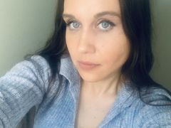 Blueeyedbaddie from LiveJasmin