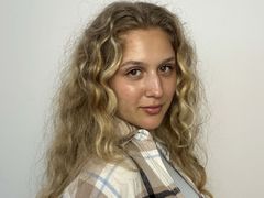 BobbieLampros from LiveJasmin