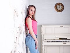 BonnieJoon - female with brown hair webcam at LiveJasmin