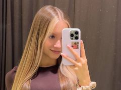 BonnieNowa from LiveJasmin