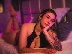 BonieRider - female with brown hair and  big tits webcam at LiveJasmin