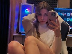 BonnieWalton - female with brown hair webcam at LiveJasmin