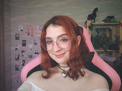 BonnyBloom - female with red hair and  big tits webcam at LiveJasmin