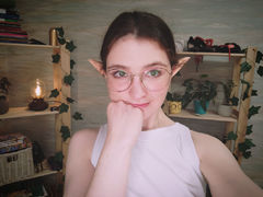 BonnyBloom - female with red hair and  big tits webcam at LiveJasmin