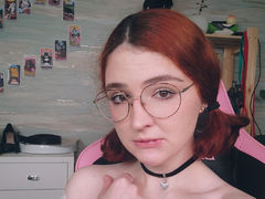BonnyBloom - female with red hair and  big tits webcam at LiveJasmin