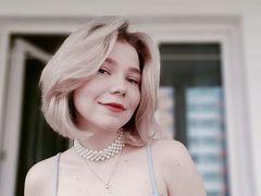 BreanaAlosta - female with brown hair webcam at LiveJasmin