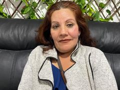 BrendaGoldens - female with brown hair webcam at LiveJasmin