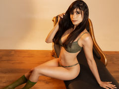 BeyonLewiz - female with black hair and  small tits webcam at ImLive