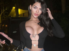 BriaBalenciaga - shemale with black hair webcam at LiveJasmin