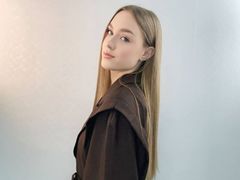 BrianaKaloi from LiveJasmin