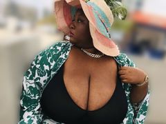 BriannaBabs - female with black hair and  big tits webcam at LiveJasmin