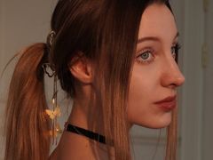 OttilieGreenwood - female with brown hair webcam at LiveJasmin