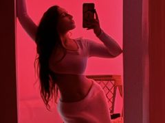 BrielleAurora - female with brown hair and  big tits webcam at LiveJasmin