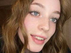 BrigitteRile - female with brown hair webcam at LiveJasmin