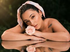 BrunaMills - female with black hair and  small tits webcam at LiveJasmin