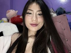 BunnyEva - female with brown hair webcam at LiveJasmin