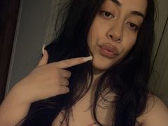 CamilaRX - female with brown hair and  big tits webcam at LiveJasmin