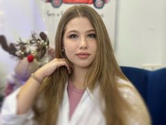 CamillaTores - female with brown hair webcam at LiveJasmin