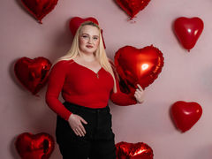 CamillaWard - blond female with  big tits webcam at LiveJasmin