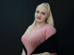 CamillaWard - blond female with  big tits webcam at LiveJasmin