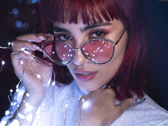 CamilleFeret - female with black hair and  big tits webcam at LiveJasmin