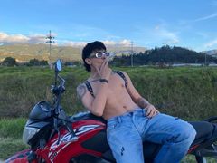 CamilloGuzmn from LiveJasmin