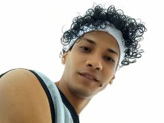 CamposGleison - male webcam at LiveJasmin