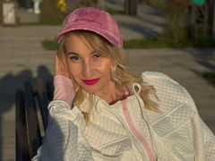 CandiceBright - blond female with  big tits webcam at LiveJasmin