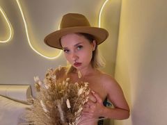 CandiceKing - blond female webcam at LiveJasmin
