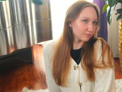 CareleenCheatuwo from LiveJasmin