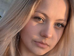 CarissaRolark from LiveJasmin