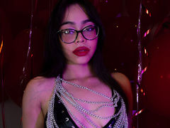 CarlaLordes - female with black hair webcam at LiveJasmin