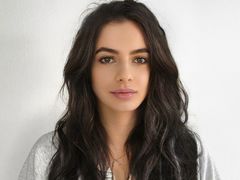 CarliFantasy - female with brown hair and  big tits webcam at LiveJasmin