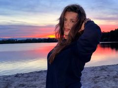 CarlyFelde from LiveJasmin