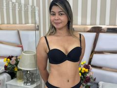 PaulaHamiltons - blond female with  big tits webcam at LiveJasmin