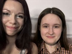 CarmelAndKirby - female with brown hair webcam at LiveJasmin
