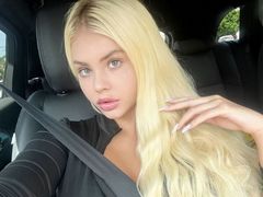 CarmelitaSaras from LiveJasmin