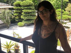 CarolPrince - female with brown hair and  big tits webcam at LiveJasmin