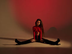 CarolinaGaiman - female with brown hair webcam at LiveJasmin