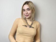CarolinaGrandi - blond female webcam at LiveJasmin