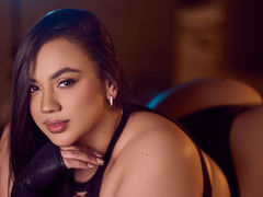 RebeccaBeckett - female with brown hair and  big tits webcam at LiveJasmin