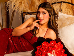 CarolineJohnes from LiveJasmin