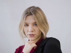 CarolineSquirrel - female with red hair webcam at LiveJasmin