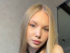 CarolineNine from LiveJasmin