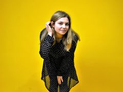 CarolineClark - female with red hair webcam at ImLive