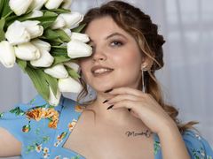 CarolineClark - female with red hair webcam at ImLive