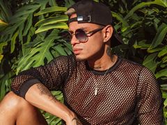 CarrazcoAngell - male webcam at LiveJasmin