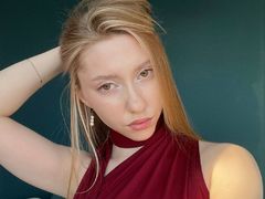 CarylonBenzer from LiveJasmin
