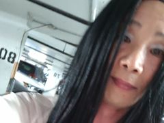 CassiPars - shemale with black hair webcam at LiveJasmin