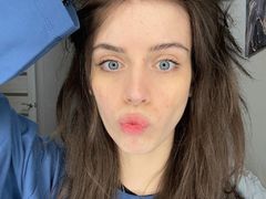 CassyBell - female with red hair webcam at LiveJasmin